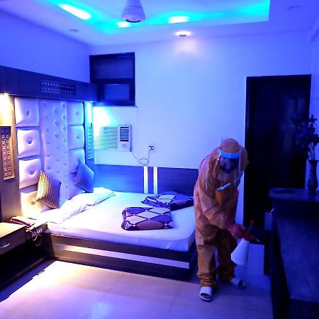 Hotel Peace Point - 1 Min Walking Distance From Station New Delhi Eksteriør billede