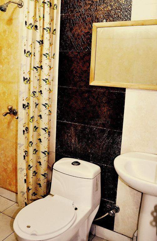 Hotel Peace Point - 1 Min Walking Distance From Station New Delhi Eksteriør billede