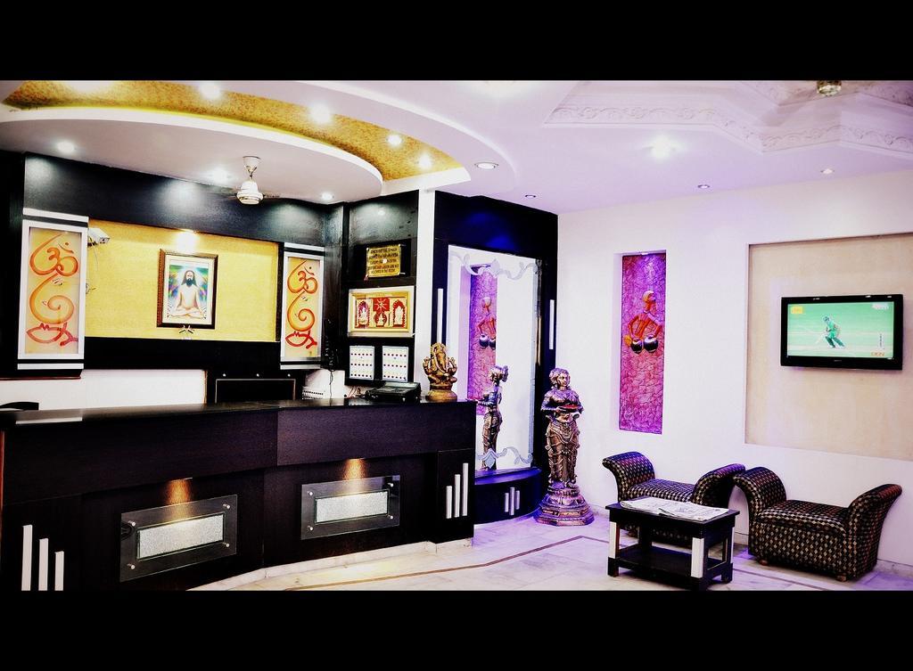 Hotel Peace Point - 1 Min Walking Distance From Station New Delhi Eksteriør billede