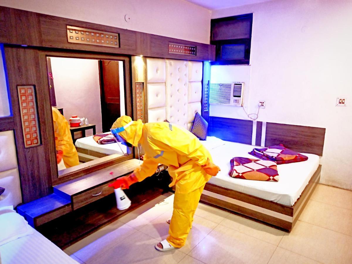 Hotel Peace Point - 1 Min Walking Distance From Station New Delhi Eksteriør billede