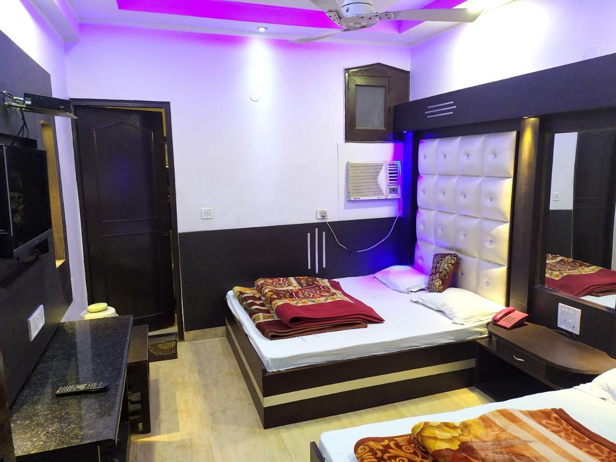 Hotel Peace Point - 1 Min Walking Distance From Station New Delhi Eksteriør billede