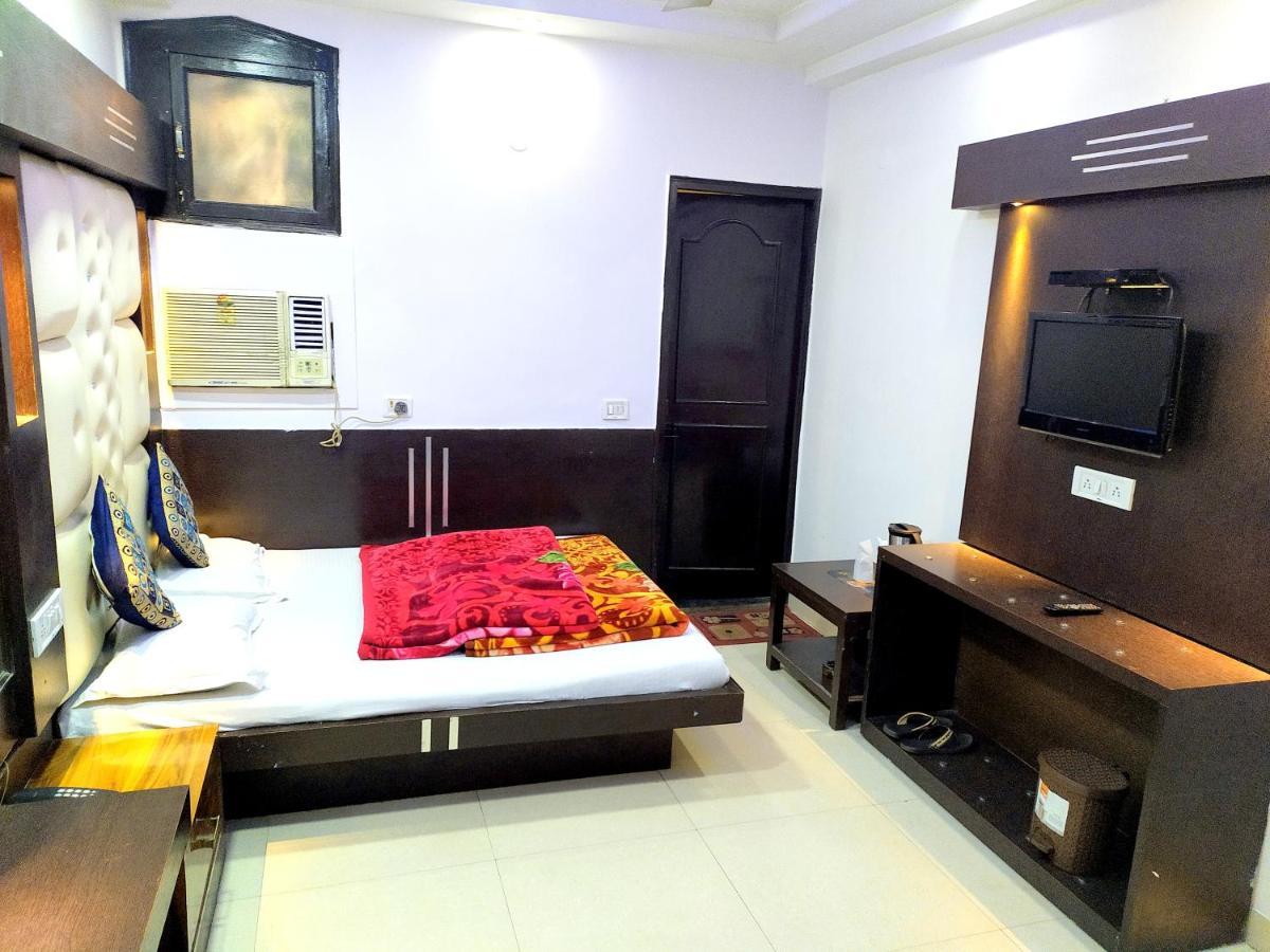 Hotel Peace Point - 1 Min Walking Distance From Station New Delhi Eksteriør billede